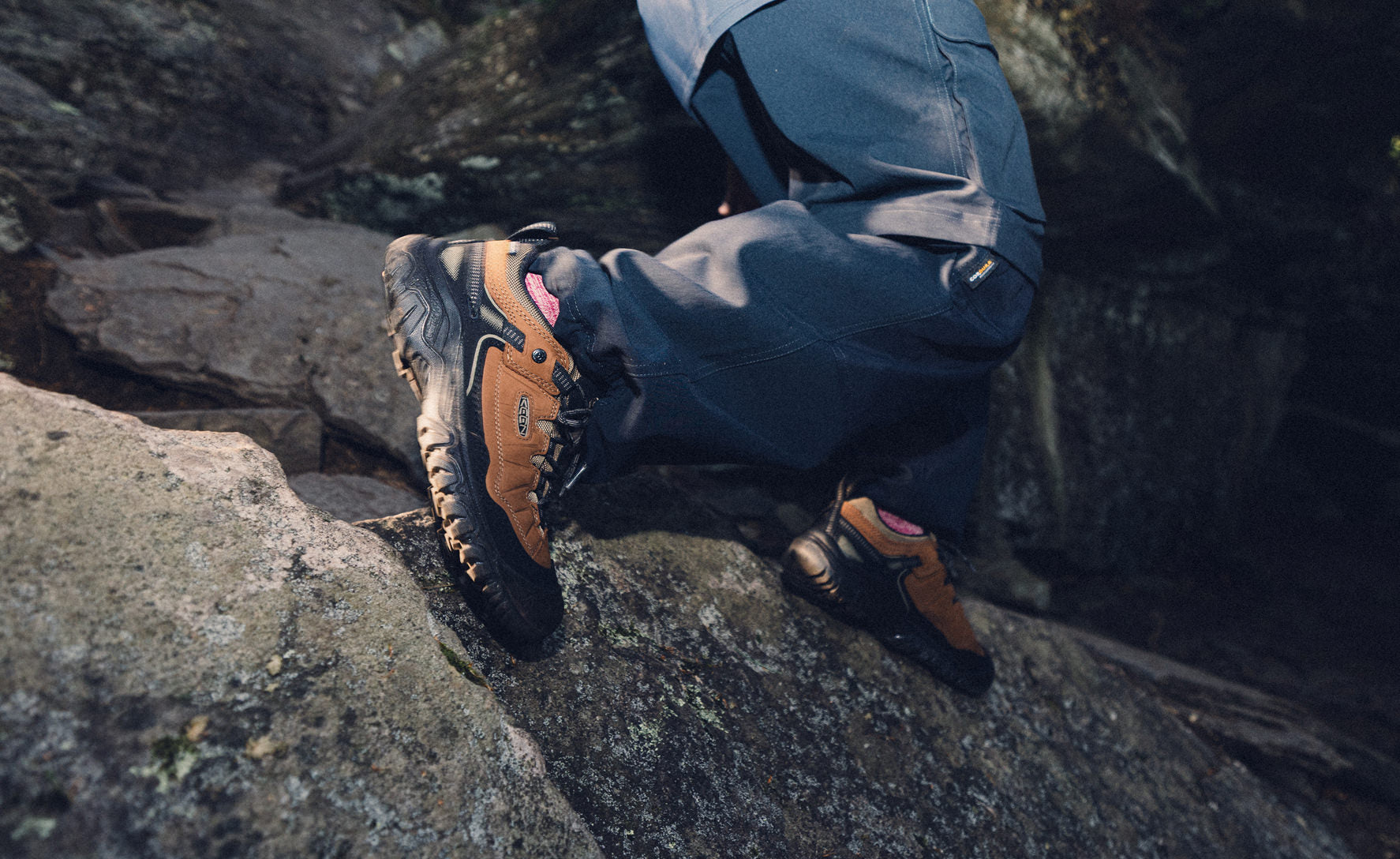 Men's Targhee IV Wide Waterproof Hiking Shoe | Bison/Black - Image 7